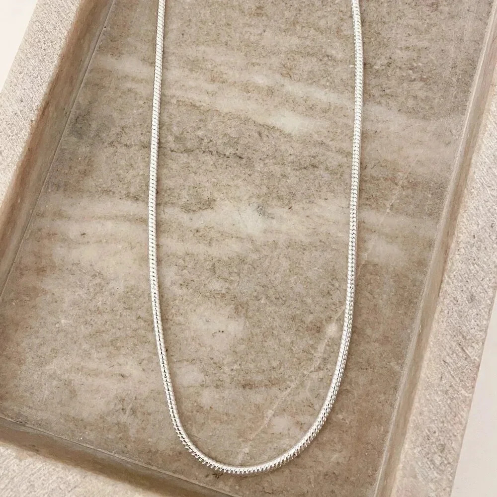 Sleek Silver Herringbone Chain Necklace — Shiny Everyday Layering 19” - Picture 3 of 6